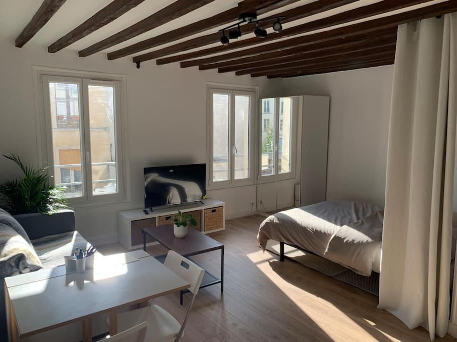 Studio Lumineux, Refait A Neuf, Metro Jourdain Париж Екстериор снимка